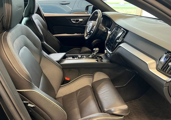 Volvo S60 cena 129900 przebieg: 124000, rok produkcji 2020 z Halinów małe 407
